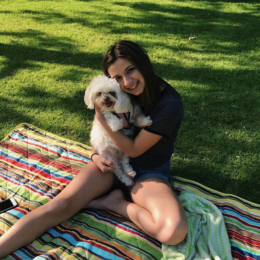 Meet your Posher, Alexis